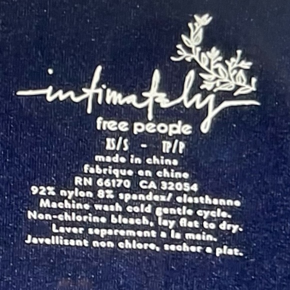 FP BUNDLE: Bralette 2 PK - Scoop Neck Crop Top - One Zella Printed Bike Short - Picture 9 of 12